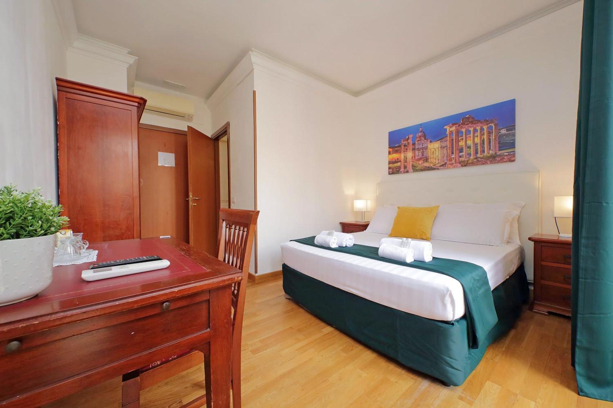 Romulus Rooms מראה חיצוני תמונה