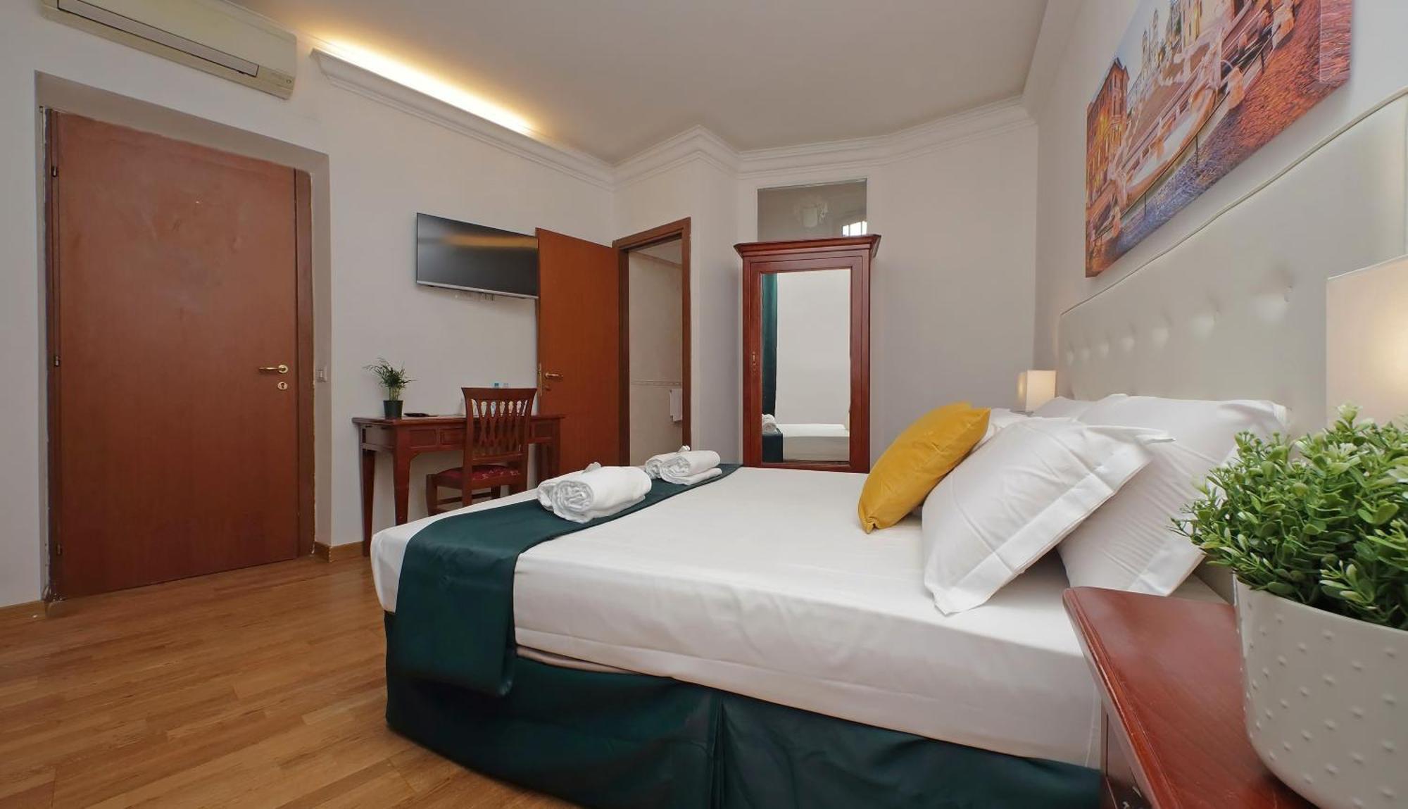 Romulus Rooms מראה חיצוני תמונה