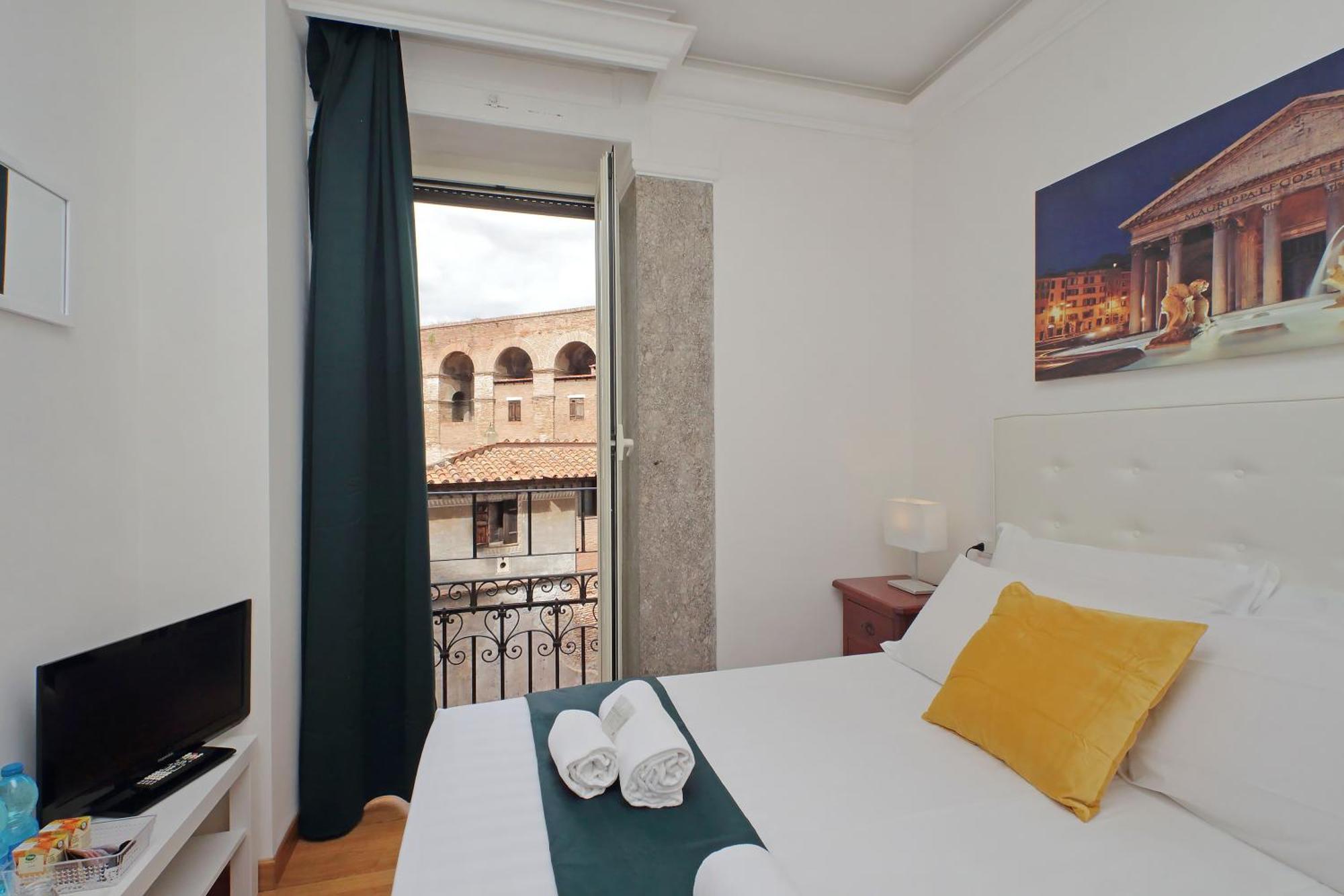 Romulus Rooms מראה חיצוני תמונה