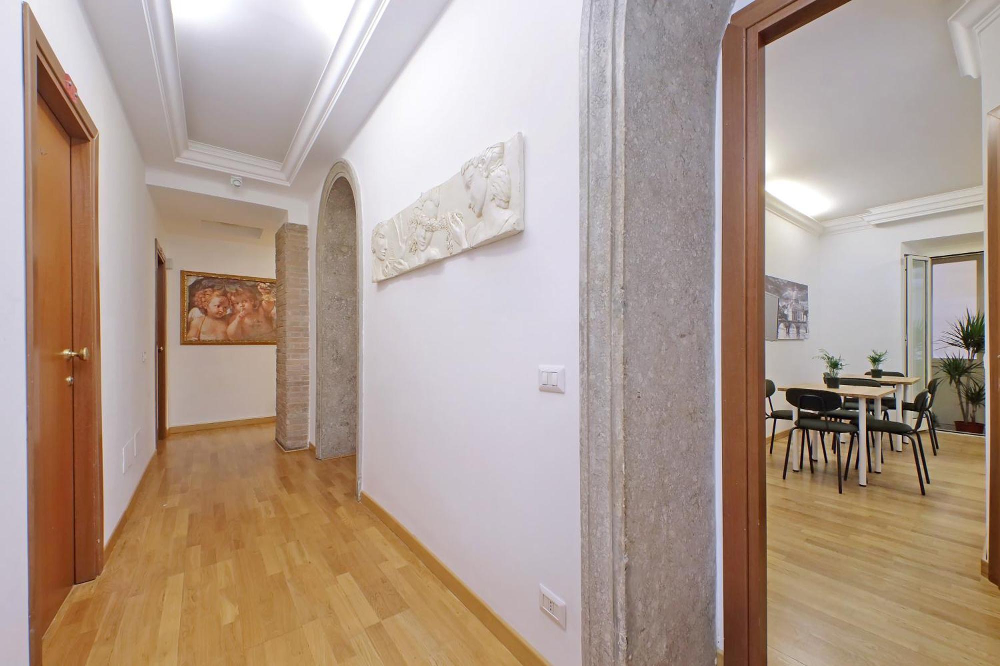 Romulus Rooms מראה חיצוני תמונה